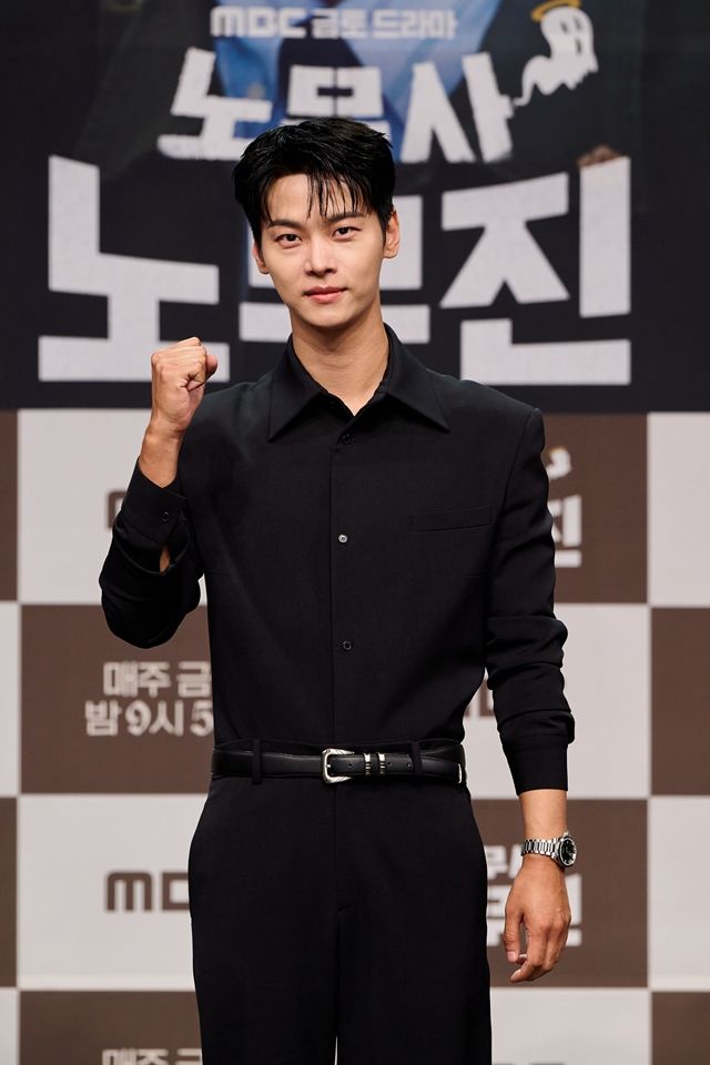 [종합] "셋이 모여야 겨우 하나"…'노무사 노무진' 정경호·설인아·차학연, 만점 호흡 예고