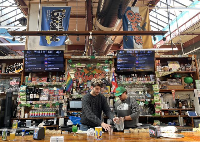 애비뉴 리테일 마켓 내에 위치한 '브롱스 비어홀'