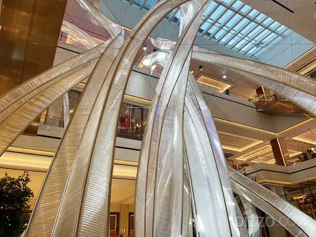 솔레어 리조트 노스 로비에 있는 유리 조각품 '맹그로브(MANGROVE)(사진촬영=서미영 기자)