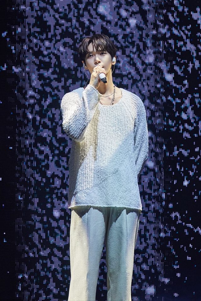 [공연뷰] 날개가 된 시즈니, NCT 도영을 날아오르게 한 힘