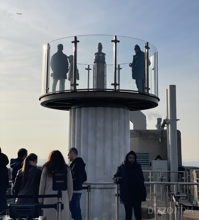 록펠러센터에 위치한 '더 빔'스카이 리프트