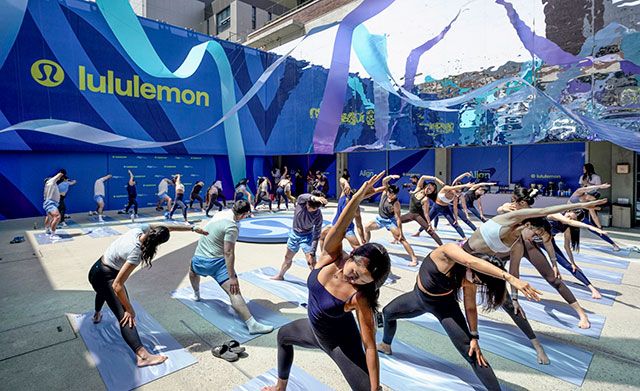 5일 오후 행사장에서는 요가 세션이 진행됐다./사진=룰루레몬