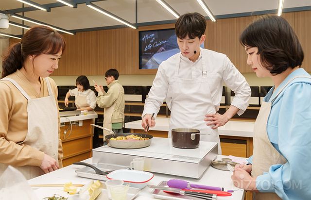 “유명 셰프가 쓰는 그 제품”…주방·가전업계, 셰프 마케팅으로 소비자 마음 사로잡는다