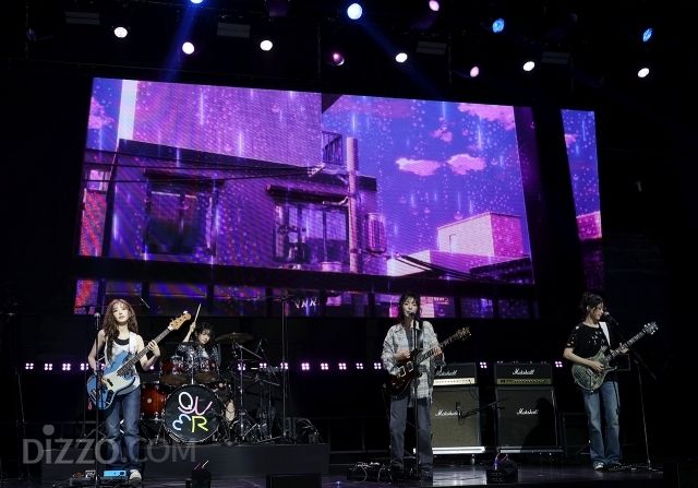 [종합] "'국민 내 편' 밴드 되고파"…QWER, '눈물참기'에 담은 성장사