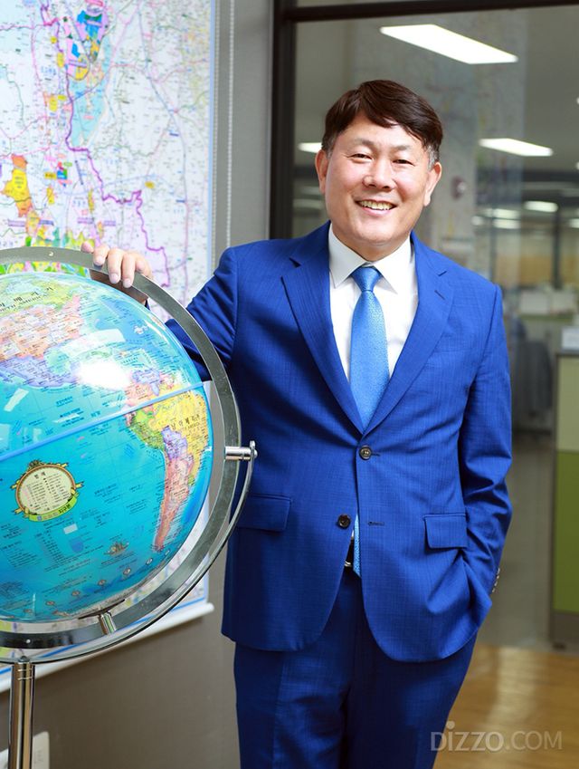 타이어뱅크 그룹 김정규 회장(사진제공=에어프레미아) 