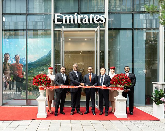 에미레이트항공이 서울 종로구에 첫 번째 '트래블 스토어'를 공식 오픈했다.(사진제공=에미레이트 항공)