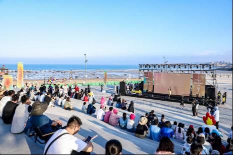 2024 중국 핑탄 해양 합창대회의 해변 공연 현장.