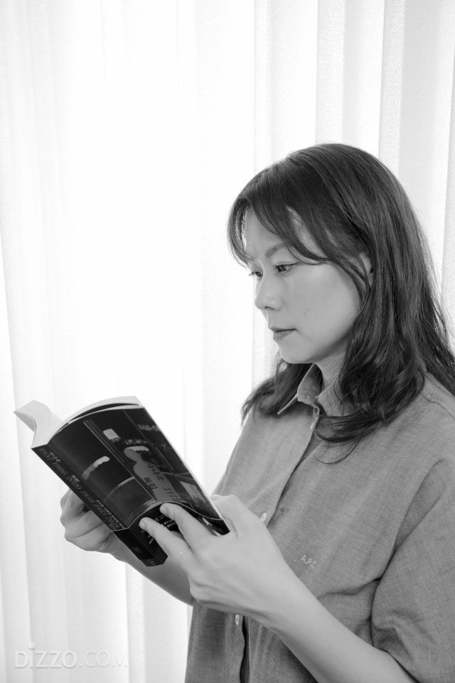 '사나운 독립'의 작가 서평강의 모습. / 사진 : 디지틀조선일보DB