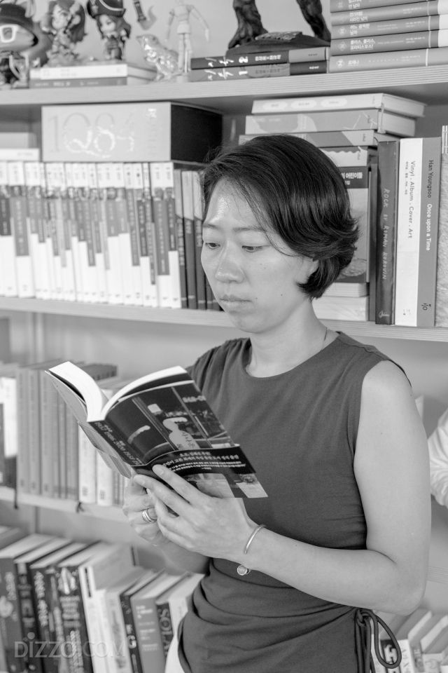 '사나운 독립'의 작가 최지현의 모습. / 사진 : 디지틀조선일보DB