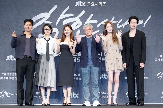 [종합] "건달 미화 NO"…이동욱X이성경의 감성 컬래버 '착한 사나이'