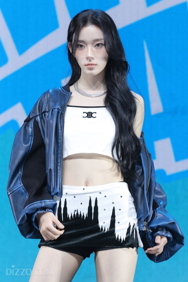 이프아이(ifeye), 청순한데 시크하네…팬심 완벽 저격할 '낭만 비주얼' [포토]