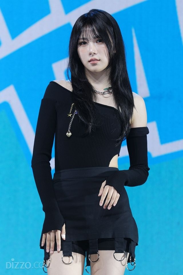 이프아이(ifeye), 청순한데 시크하네…팬심 완벽 저격할 '낭만 비주얼' [포토]