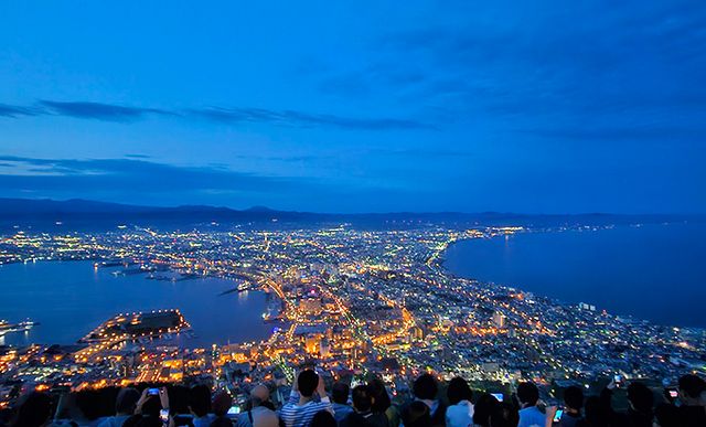 일본 3대 야경 포인트로 알려진 하코다테 산 야경.