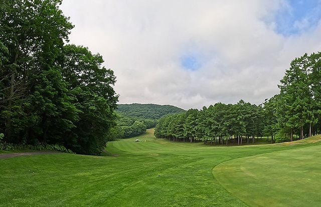 독립적인 홀 레이아웃이 인상적인 오누마 코스 9번 홀.