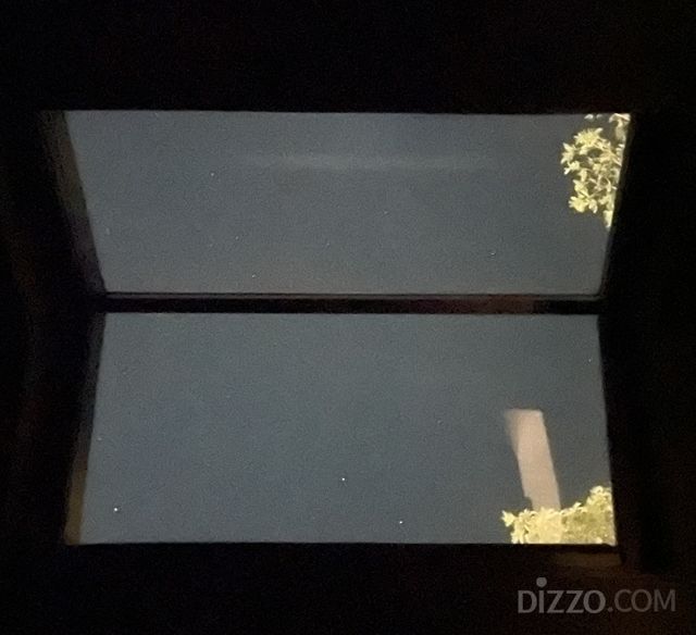 오션월드 빌리지 2층 침실 천장에 설치된 유리창을 통해 밤하늘의 별을 볼 수 있다.