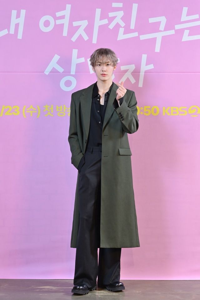 [종합] 윤산하 "'내 여자친구는 상남자'라는 제목부터 궁금했다"