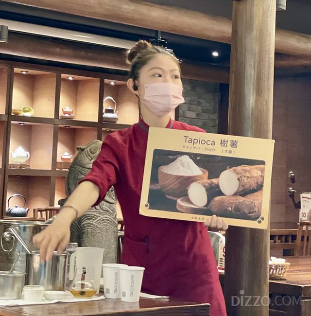 춘수당 버블티 만들기 체험에서 강사가 천연 펄을 설명하고 있다.(사진촬영=서미영 기자)