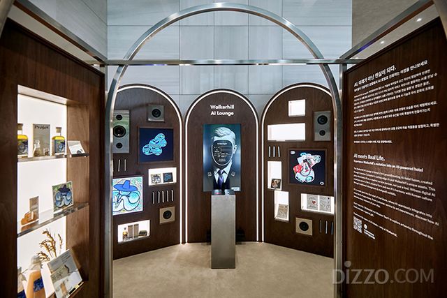 AI 기술과 호텔 공간이 만나 탄생한 ‘워커힐 AI 라운지’는 방문객에게 몰입도 높은 인터렉티브 경험을 선사한다.(사진제공=워커힐)