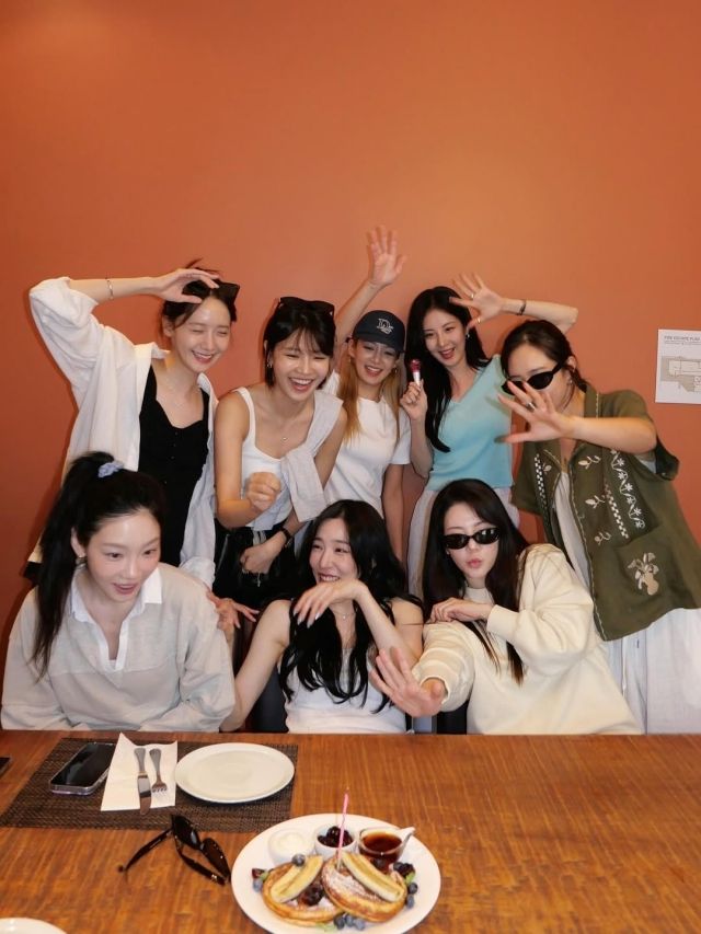 18주년을 맞은 소녀시대 모임 / 사진 : 최수영 인스타그램