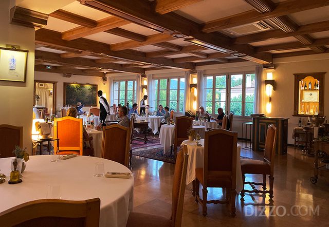 미슐랭 1스타를 받은 호텔 라 본 에타프(La Bonne Etape)의 레스토랑(사진촬영=서미영 기자)