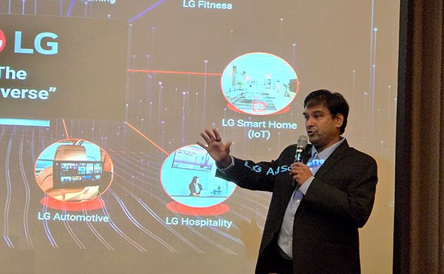 아시시 초디아 알폰소 창립자 겸 이사회 멤버는 19일 글로벌 커넥티드 TV(CTV) 광고 사업의 기술과 향후 비전에 대해 설명하고 있다./사진=김경희