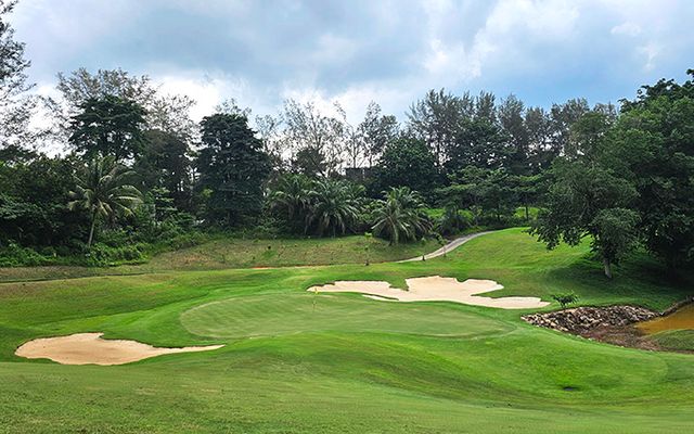 그린 경사가 심한 홀이 많아 그린 플레이가 쉽지 않은 팜스프링CC./ 사진 출처=에디슨투어.