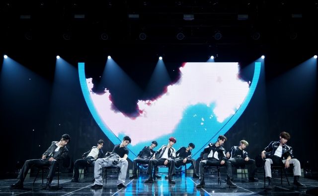 [종합] "9명 다 소중하다는 것"…제로베이스원, 성장·우정·팬 사랑담은 첫 정규앨범