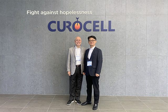 (왼쪽부터)바이오센추리 데이비드 플로레스 CEO와 큐로셀 김건수 대표 /사진 제공=큐로셀