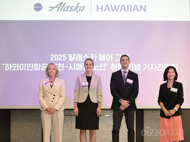 (좌로부터)다이애나 벌켓 라코우 알래스카 에어 그룹 대외협력 및 지속가능경영 수석 부사장 겸 하와이안항공 신임 CEO 예정자, 키얼스틴 암라인 수익 관리 및 네트워크 플래닝 담당 부사장, 알렉스 저슨 파트너십 및 국제선 담당 전무, 유수진 아시아 지역 본부장(사진제공=하와이안 항공)