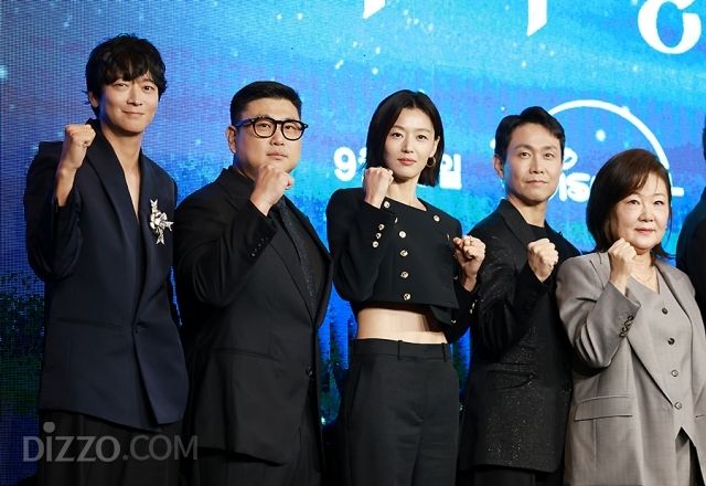 "'느좋' 느낌?"…전지현X강동원, 서로가 이유가 된 '북극성' 볼 이유 [종합]