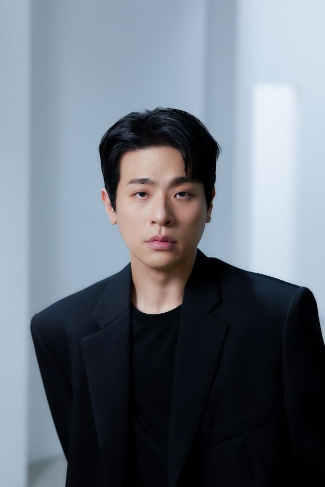 영화 '얼굴'에서 젊은 날의 임영규와 그의 아들 임동환의 모습을 연기한 배우 박정민 / 사진 : 플러스엠 엔터테인먼트/와우포인트(WOWPOINT)