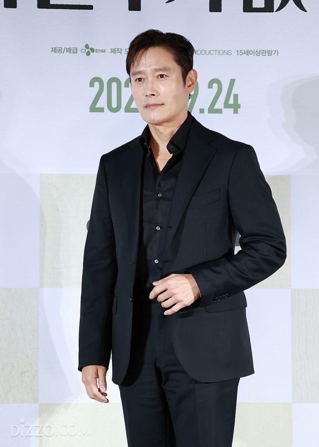 '마에스트로 박' 지휘하의 이병헌X손예진→염혜란 연기차력쇼…'어쩔수가없다' [종합]