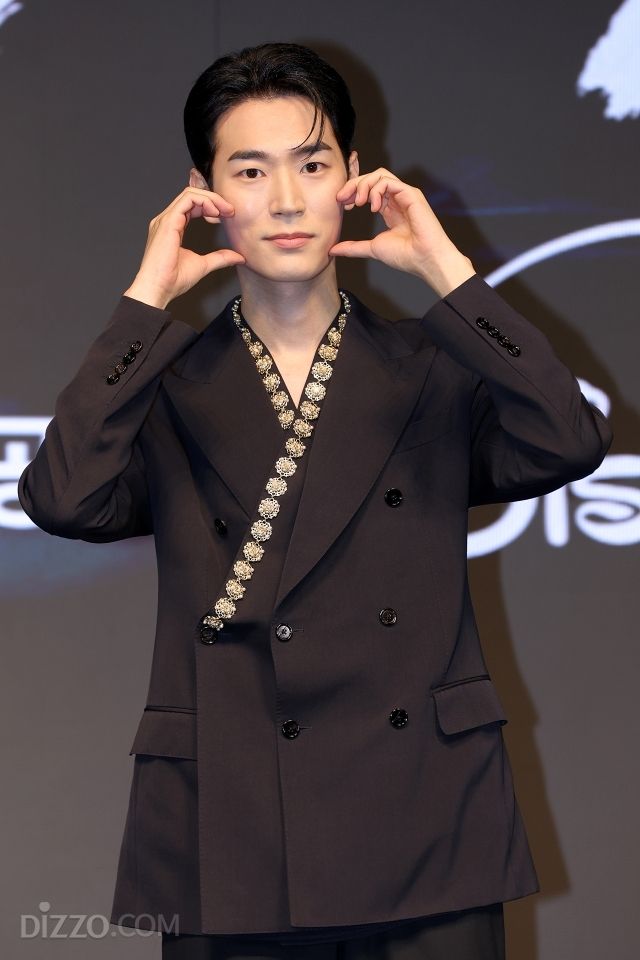 [종합] 청춘 에너지로 뭉친 로운·신예은·박서함, 디즈니+ 韓 사극 첫 타자 '탁류' 출격