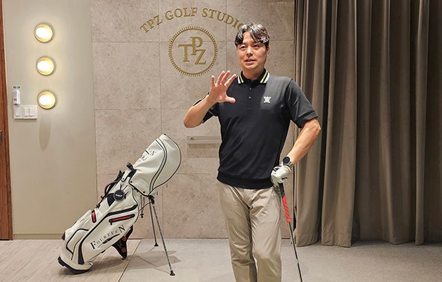 스윙의 이론에 대한 자세한 설명으로 인기를 끌고 있는 박경준 프로.