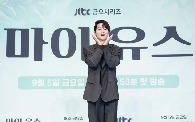 [종합] '로맨스킹' 송중기X'멜로가 체질' 천우희의 믿고 보는 케미, '마이 유스'