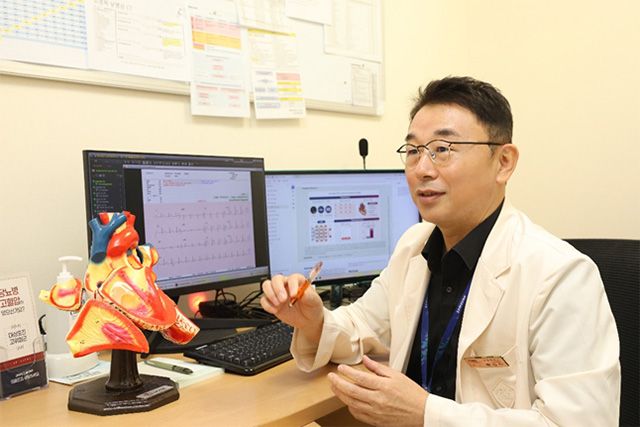 삼성서울병원 순환기내과 박경민교수가 심부전 진단 AI모델에 대해 설명하고 있다. /사진 제공=삼성서울병원