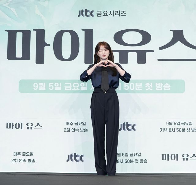 [종합] '로맨스킹' 송중기X'멜로가 체질' 천우희의 믿고 보는 케미, '마이 유스'