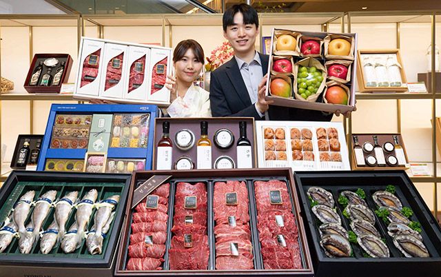 현대백화점은 설 선물 세트를 전국 점포에서 약 200여 종의 인기 선물 세트를 선보이고 있다./사진=현대백화점