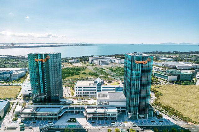 형지엘리트 본사가 위치한 인천 송도 형지글로벌패션복합센터 전경./사진=형지엘리트