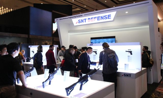 미국 Shot Show 2026 전시회 부스 운영 모습 / 사진 제공=SNT모티브