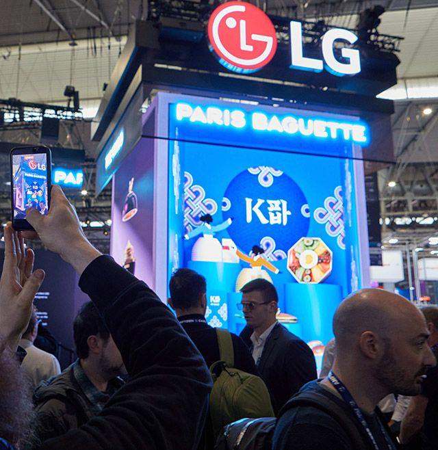 파리바게뜨 LG전자와 협업해 유럽 최대 디스플레이 전시회에 참차했다./사진=파리바게뜨
