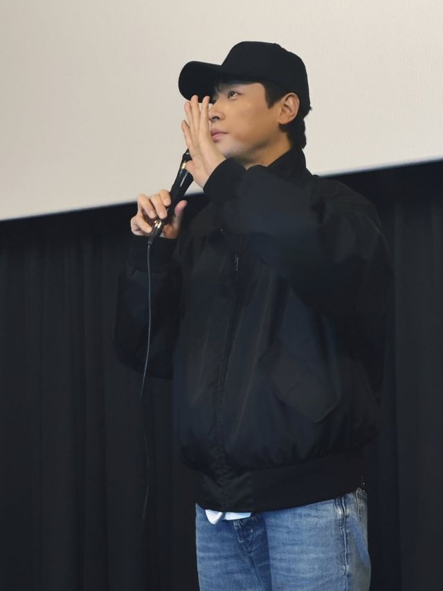 충주시에서 영화 '휴민트' 단독 무대인사를 진행하며, '충주시 홍보대사'로 위촉된 배우 박정민 / 사진 : NEW 공식 인스타그램