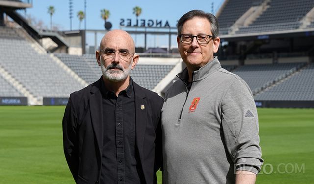 (왼쪽)래리 프리드먼(Larry Freedman) LAFC 공동 대표 & (오른쪽)로스앤젤레스관광청 아담 버크(Adam Burke) 청장(사진제공=로스앤젤레스관광청) 