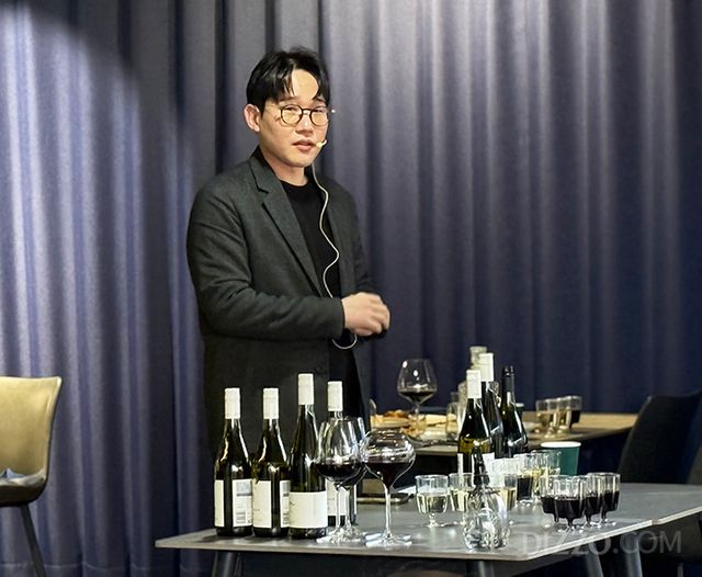 조현철 소믈리에(사진촬영=서미영 기자)