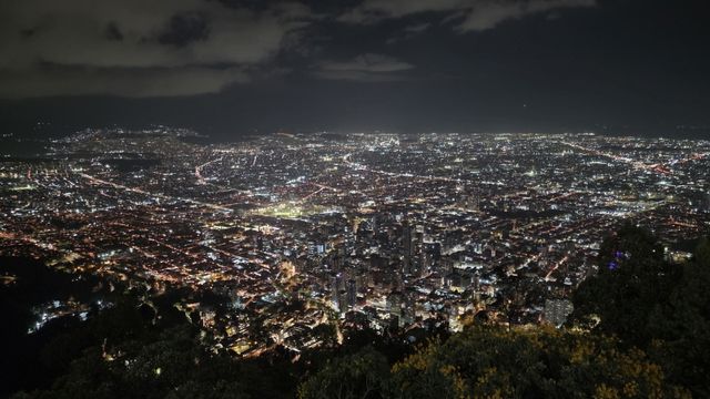 몬세라테 언덕의 야경 / 사진=변석모 기자