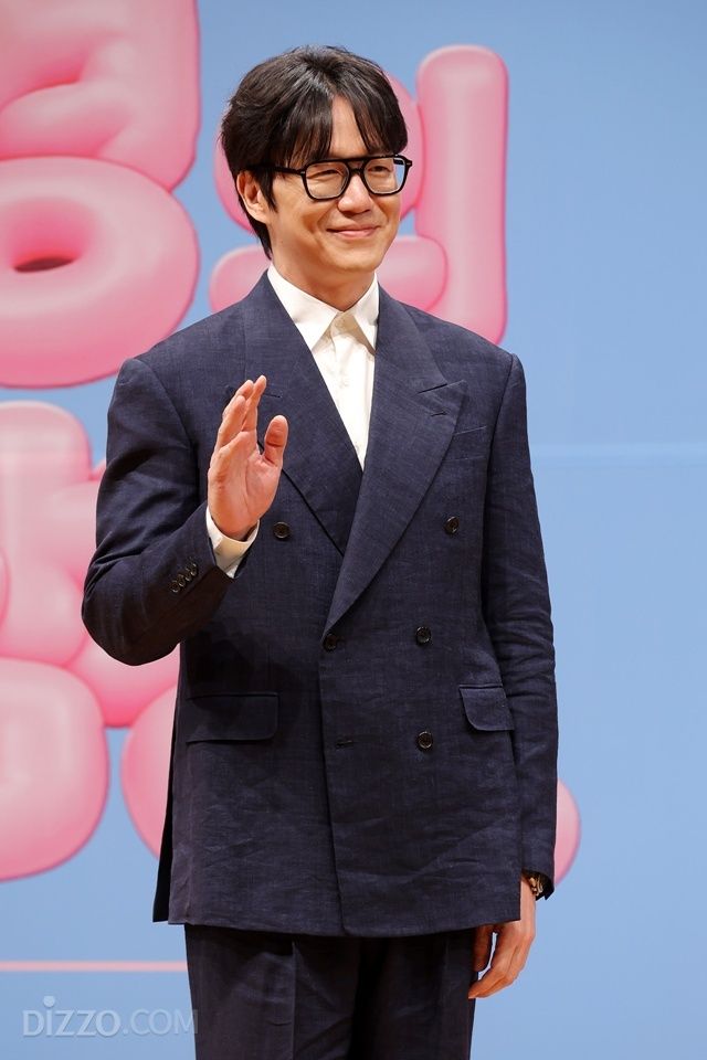 "'더시즌즈' MC 성시경, 모두가 끄덕인 선택"…귀를 사로잡을 '고막남친' [종합]