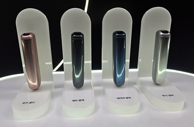 JTI코리아는 31일 열린 기자간담회에서 차세대 궐련형 전자담배 디바이스 플룸 아우라(Ploom AURA)를 국내에 처음 공개했다./김경희