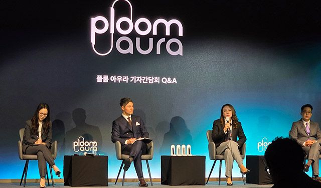 JTI 코리아 임원진들이 신제품 출시와 관련된 질문에 답을하고 있다./김경희