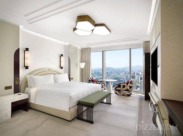 조선 팰리스의 구본창 작가 협업 특별 전시 및 한정 객실 패키지(사진=조선 팰리스)