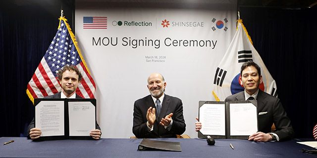 신세계그룹과 리플렉션 AI의 ‘한국 소버린 AI 팩토리 건립을 위한 전략적 파트너십 MOU’를 진행했다./사진=신세계그룹